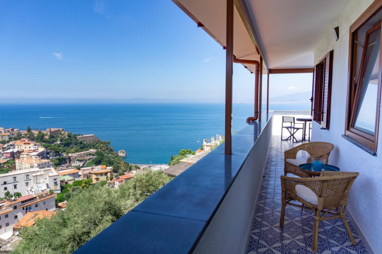 Appartamento In Villa Ariel Vico Equense Exterior photo